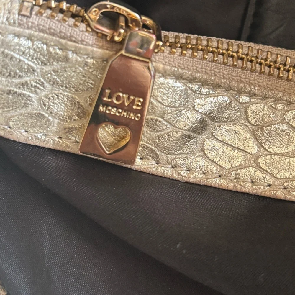 Vintage Love Moschino Gold Chain Shoulder Bag